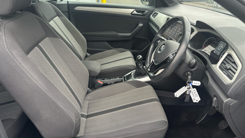 Volkswagen T-Roc 1.0 TSI 110 Design 2dr Petrol Cabriolet